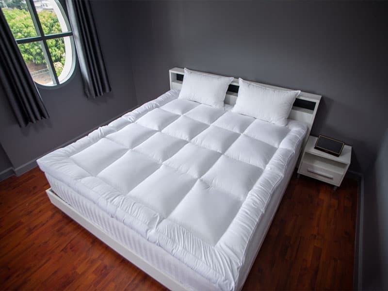best mattress pad for queen air mattress